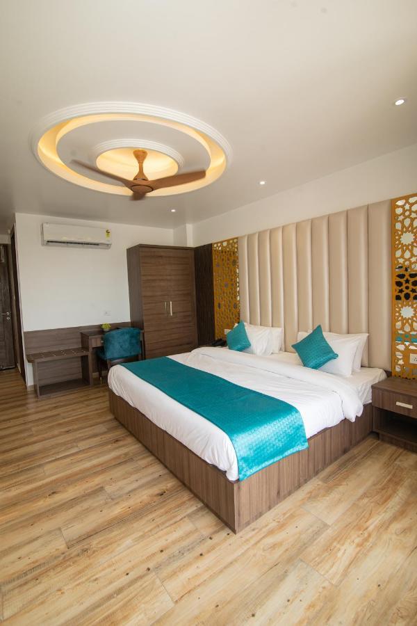 Hotel Yog Vashishth Rishīkesh Exteriör bild