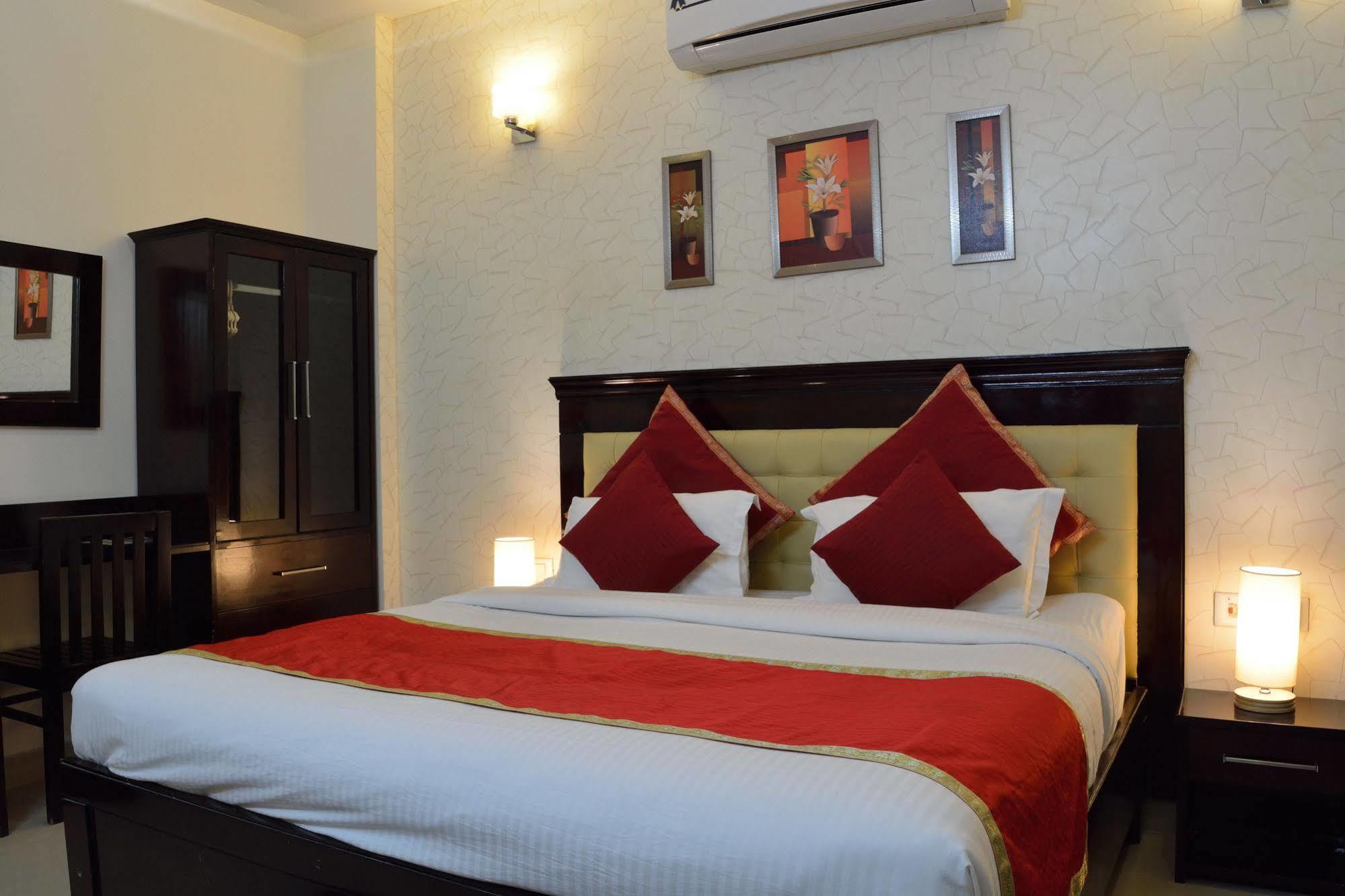Hotel Yog Vashishth Rishīkesh Exteriör bild