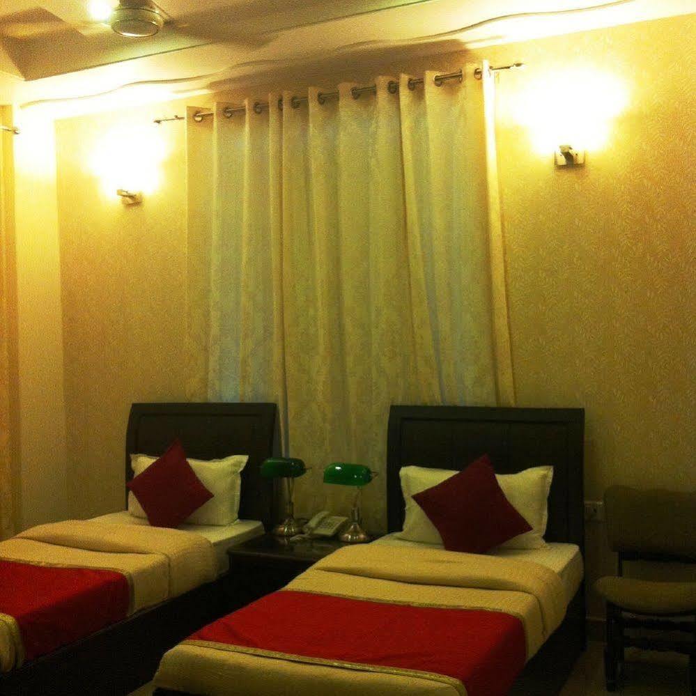 Hotel Yog Vashishth Rishīkesh Exteriör bild