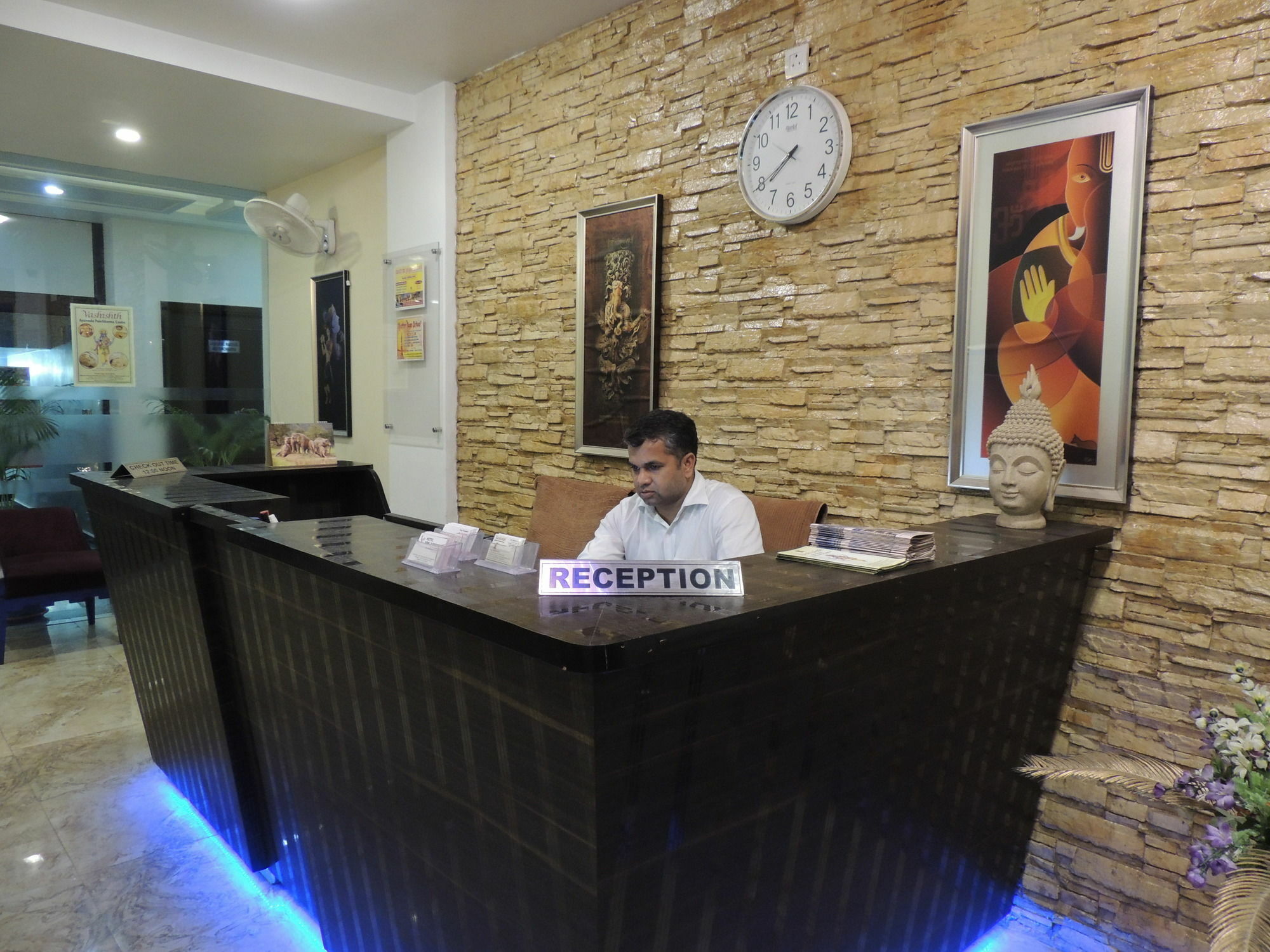Hotel Yog Vashishth Rishīkesh Exteriör bild