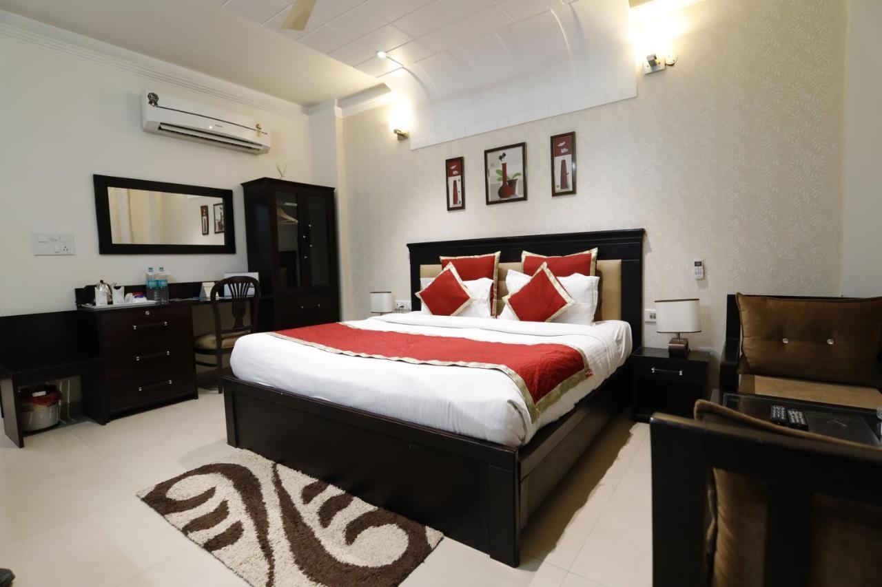 Hotel Yog Vashishth Rishīkesh Exteriör bild